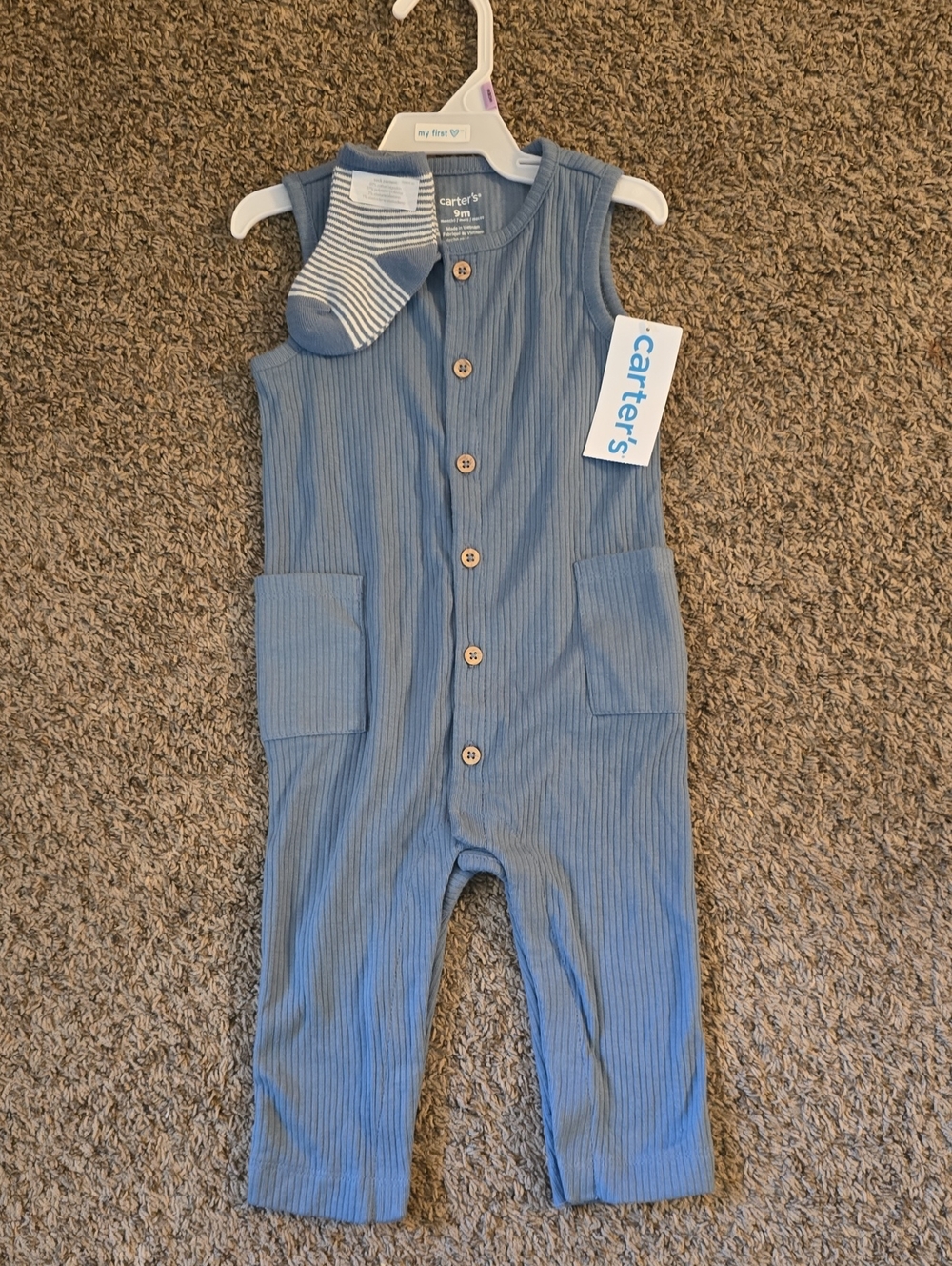 NWT Carter's Baby Boys 2-Pc Sleeveless Ribbed Jumpsuit & Socks Set - Blue, 9M